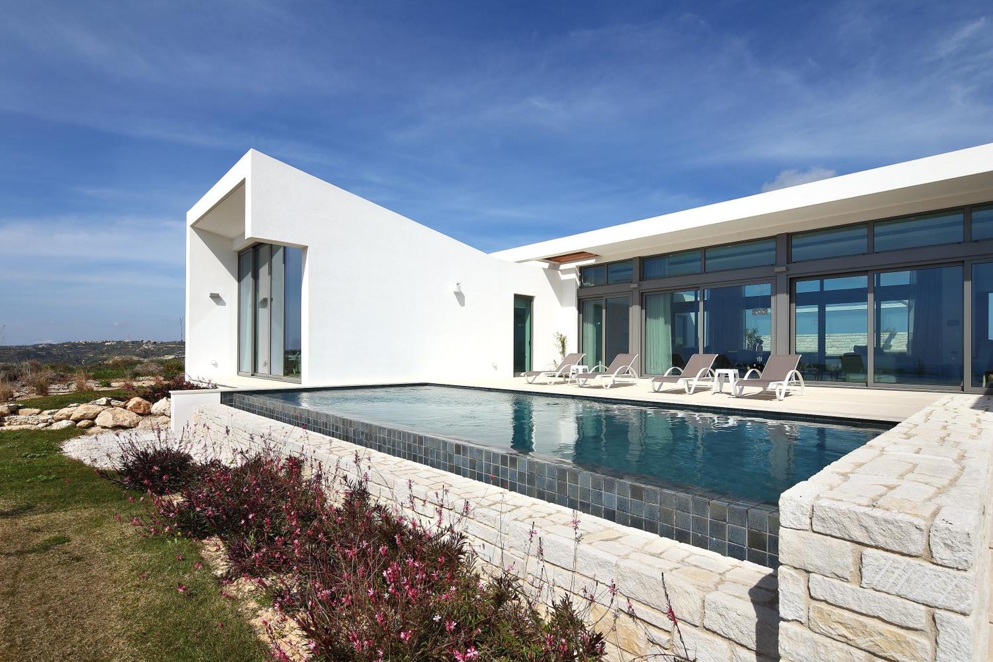 Minthis Resort Cáda Kültér fotó Villa in Porto Covo, Portugal